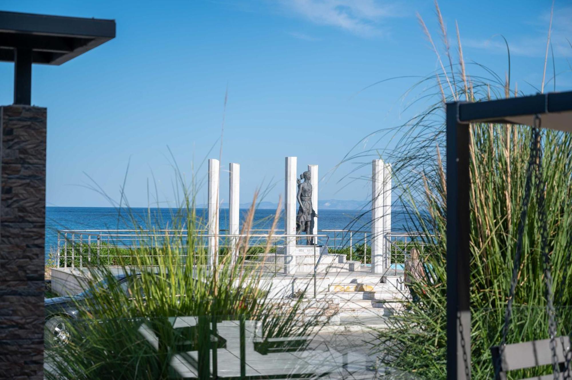 Finikas Suites & Apartments 10Min From Athens Airport Артеміда Екстер'єр фото