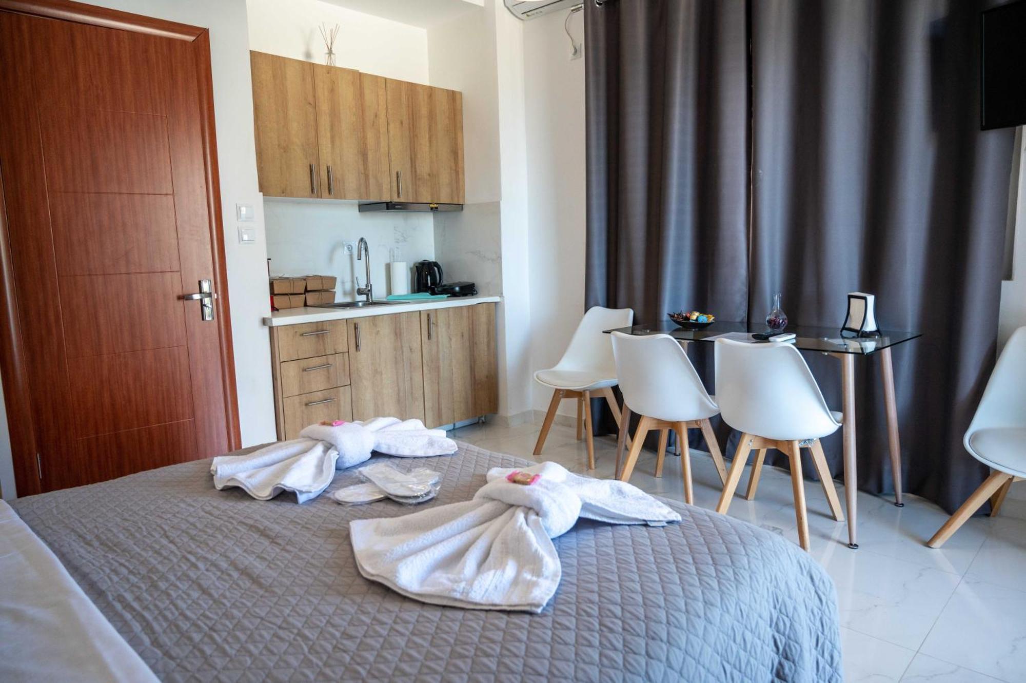 Finikas Suites & Apartments 10Min From Athens Airport Артеміда Екстер'єр фото