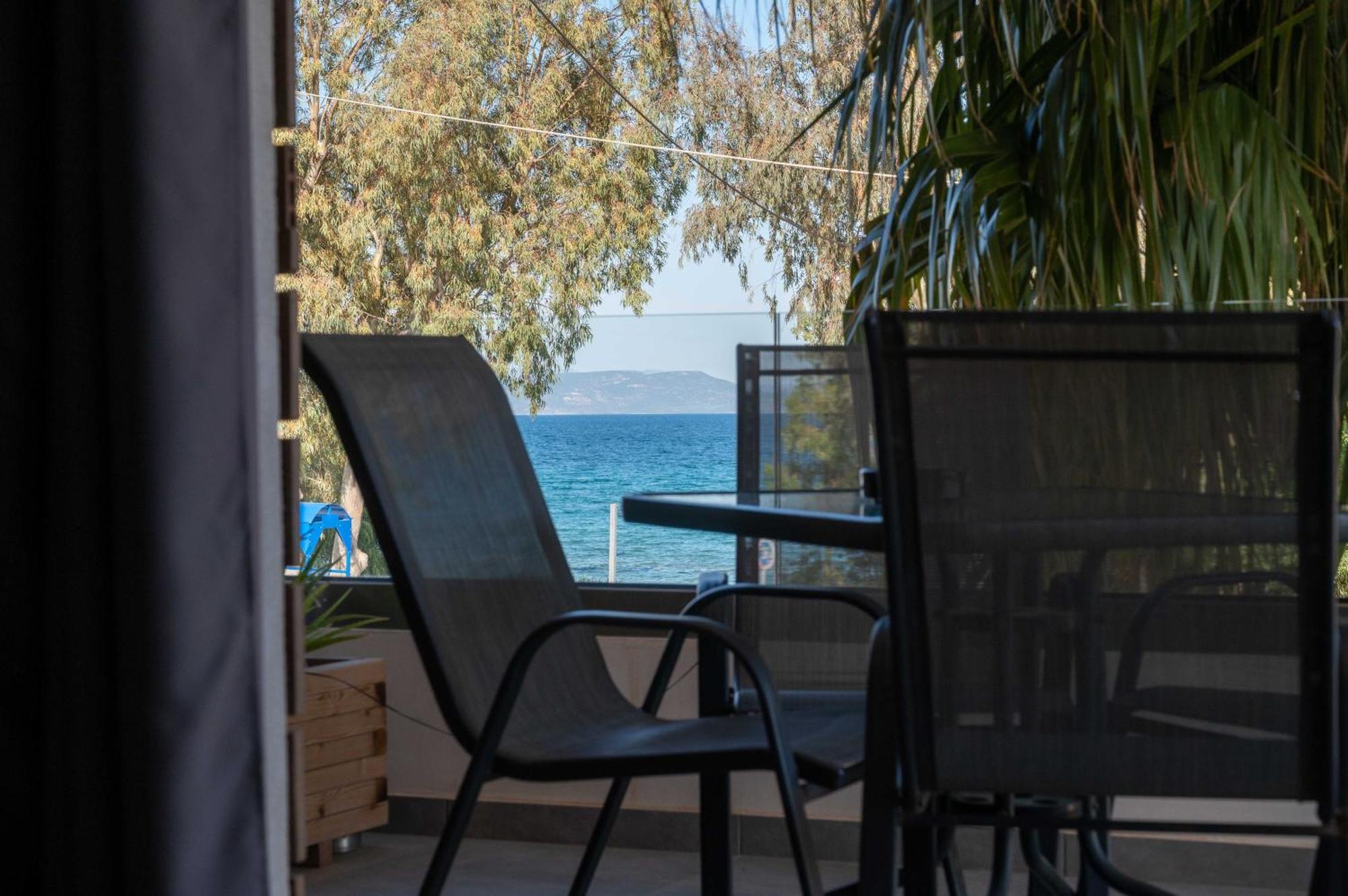 Finikas Suites & Apartments 10Min From Athens Airport Артеміда Екстер'єр фото